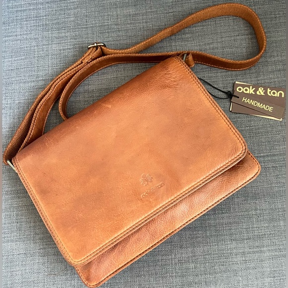 NWT OAK & TAN CROSSBODY SHOULDER BAG PURSE LEATHER - Picture 1 of 15